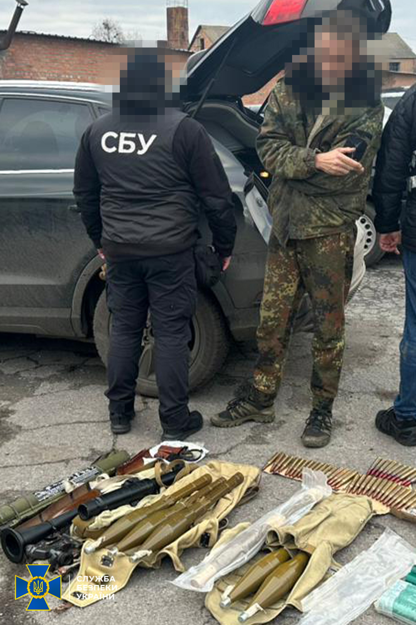 На Вінниччині викрили безробітного, який маскував незаконну торгівлю зброєю під «побутові» посилки