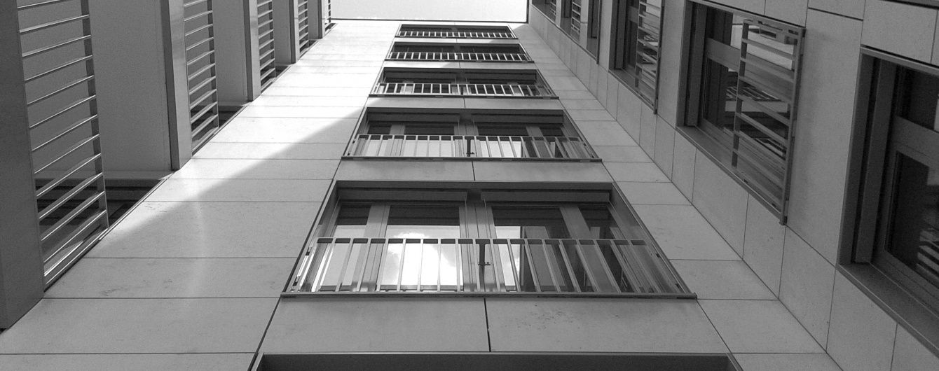 У Тернополі чоловік викинув дружину з другого поверху