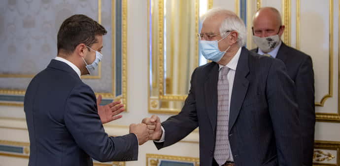 Підсумки візиту: Боррель нагадав Зеленському, що ЄС — не банкомат. 