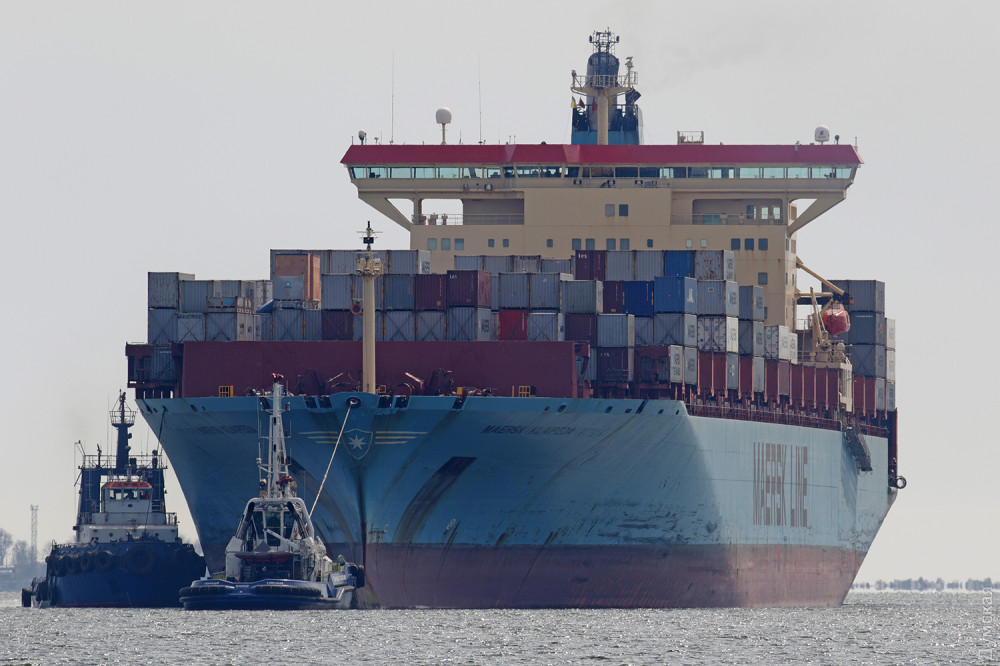 В чaстный порт под Одессой зaшел первый aзиaтский контейнеровоз «Мaйерскa»  