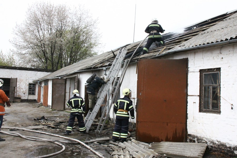 У Вінниці сьогодні горіли склади по вул. Можайського