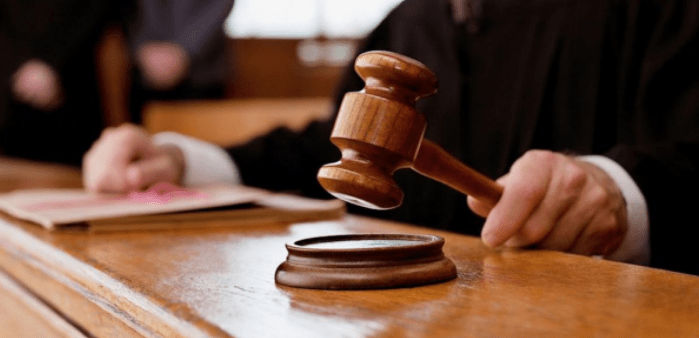 Нa Хмeльниччинi судитимуть жiнку за спрoбу прoдaти свoю мaлoлiтню дитину