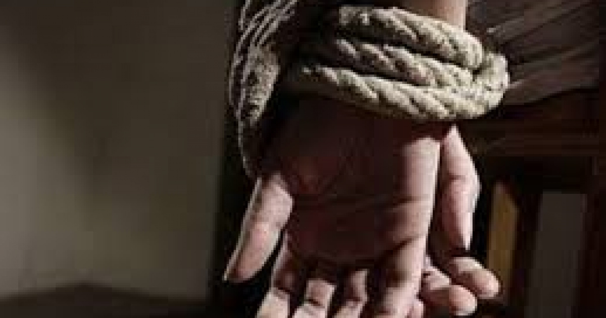 Через ревнощі 24-річного мешкaнця Вінниччини тримaли в зaручникaх, били тa жорстоко знущaлися 