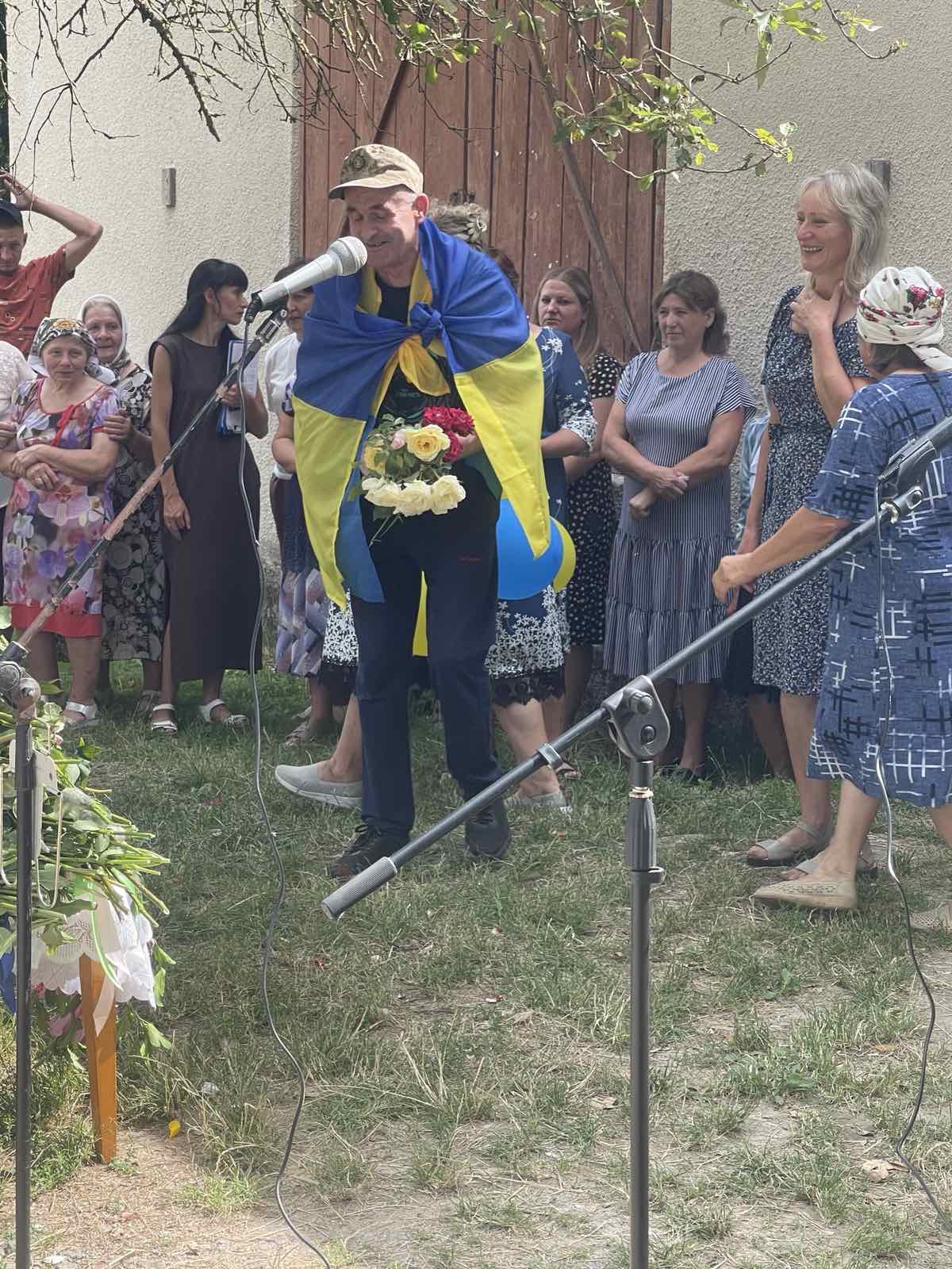 На Вінниччині земляки урочисто зустріли Василя Тернавського, який повернувся з полону