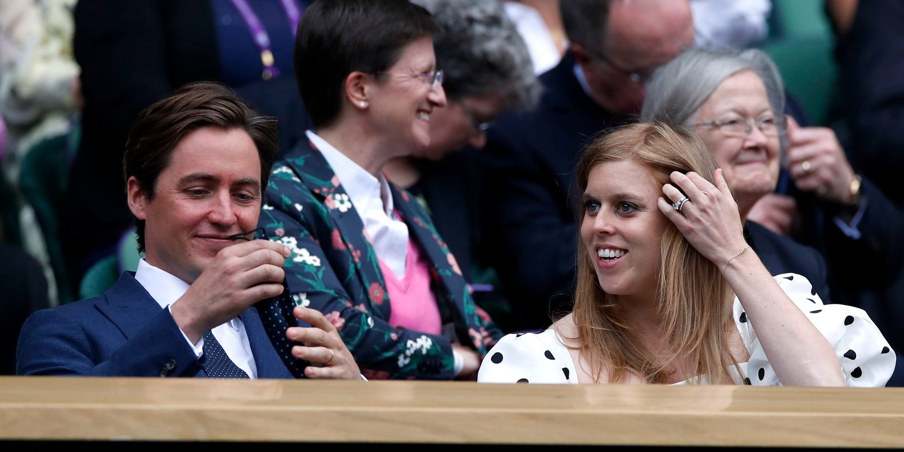 Онука британської королеви Беатріс уперше стала матір’ю