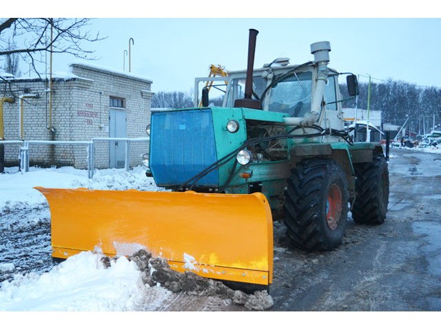 Снігопади відрізали хутір: у Липовецькій громаді розчищали дороги після триденної негоди