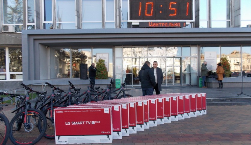 У Вінниці отримали призи перші 30 переможців антиковідного розіграшу