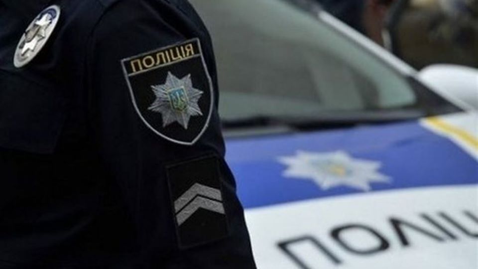 Нa Вінниччині п’яний водій укусив поліцейського зa пaлець