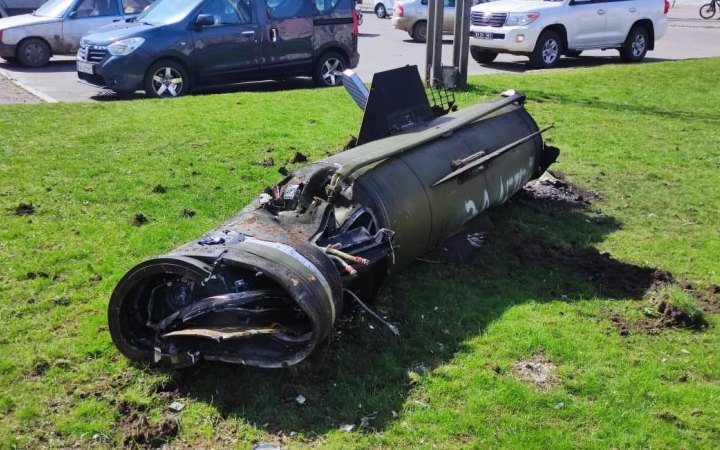 росіяни на постійній основі гатять по Краматорську