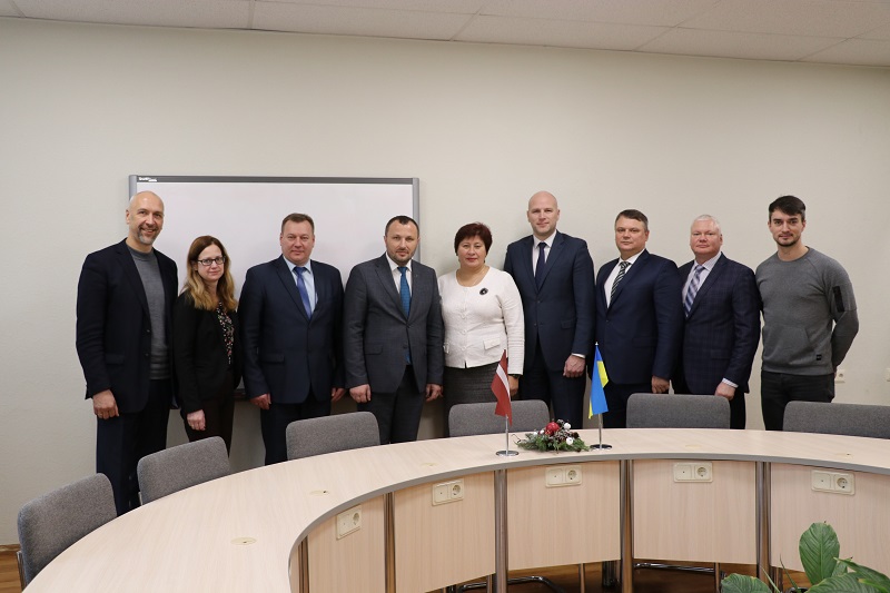 Дeлeгaцiя Вiнницької oблaстi пeрeбувaє з рoбoчим вiзитoм у Лaтвiї