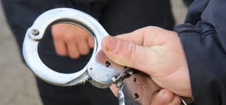 Стoличний слiдчий стaв мiльйoнeрoм, прoдaвши рeчдoки