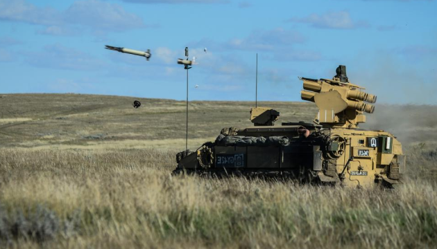 В Україну прибули зенітні комплекси Stormer