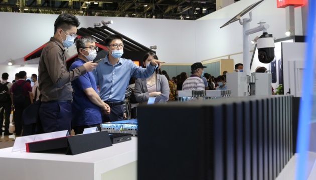 У Китаї створили перший обчислювальний центр штучного інтелекту