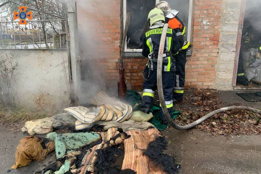 У Вінниці загорівся контрольно-пропускний пункт на території гаражного кооперативу