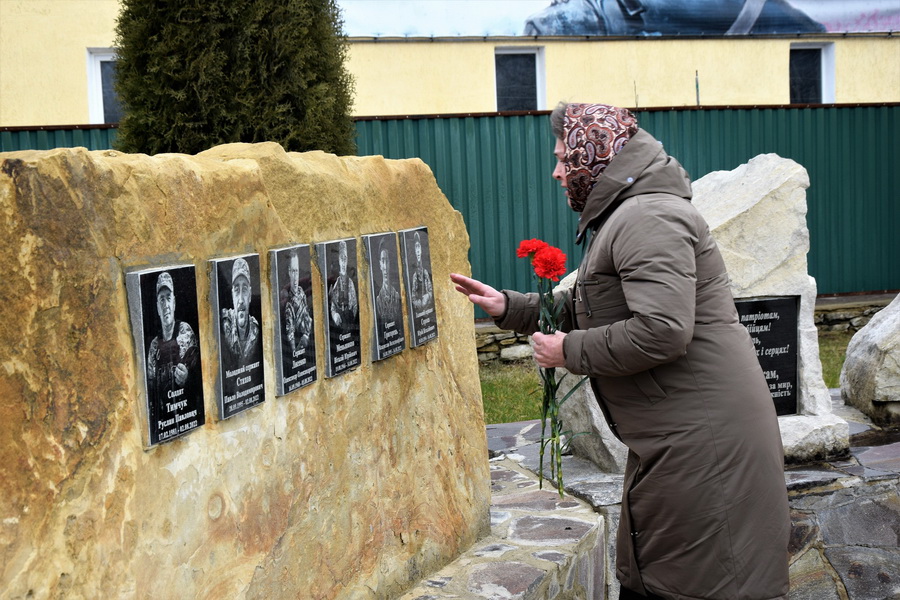 Сім'ям загиблих прикордонників вручили державні нагороди