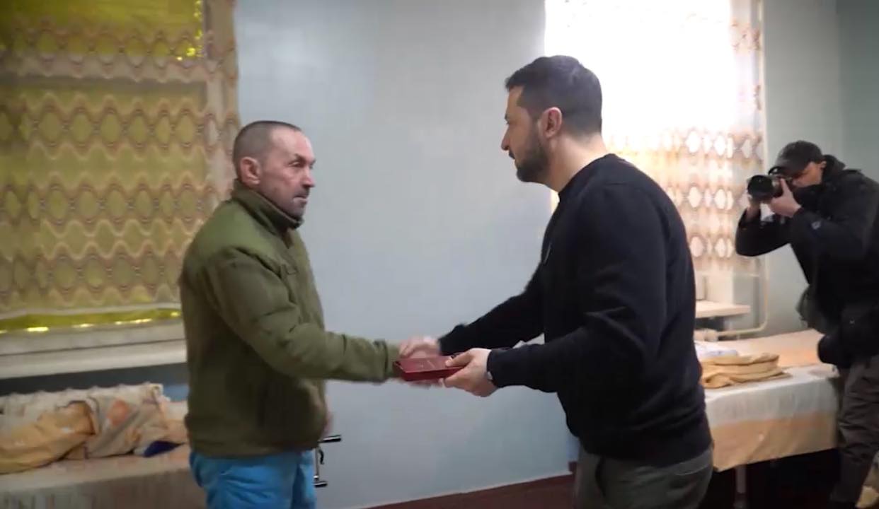 Захисник з Вінниччини отримав відзнаку від Президента