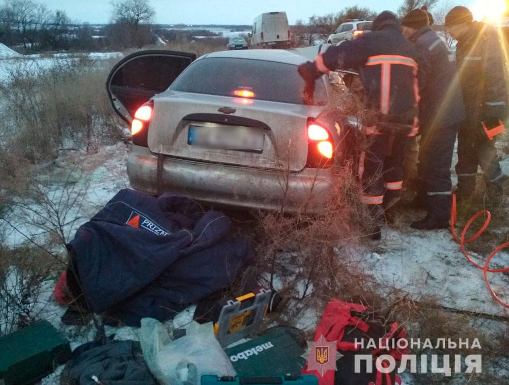 Під час страшної ДТП на Полтавщині одна людина загинула та п’ятеро поранені