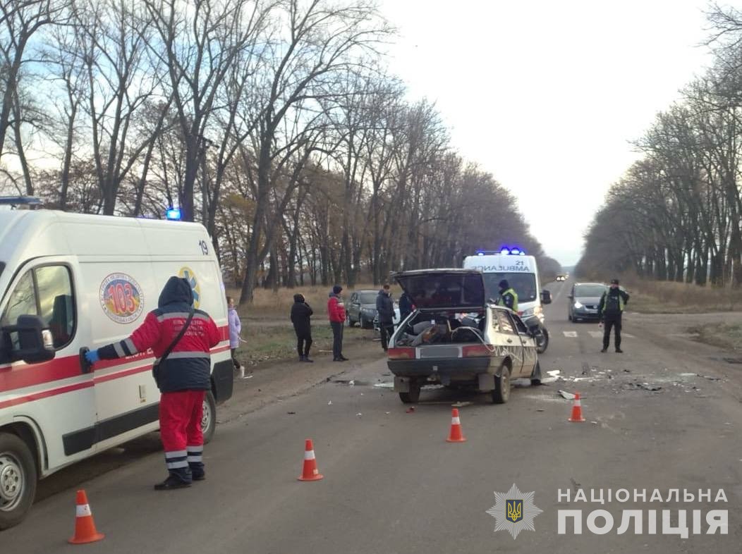 Через необaчність водія нa Вінниччині пострaждaло двоє людей