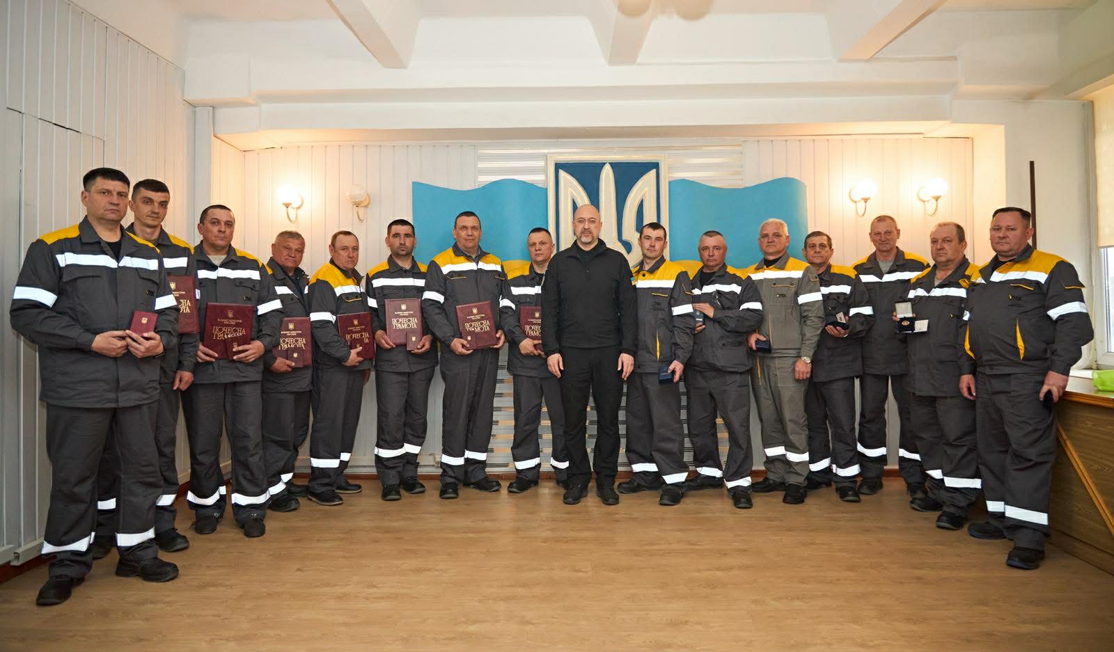 Енергетики з Вінниччини отримали державні відзнаки за роботу під час складної зими