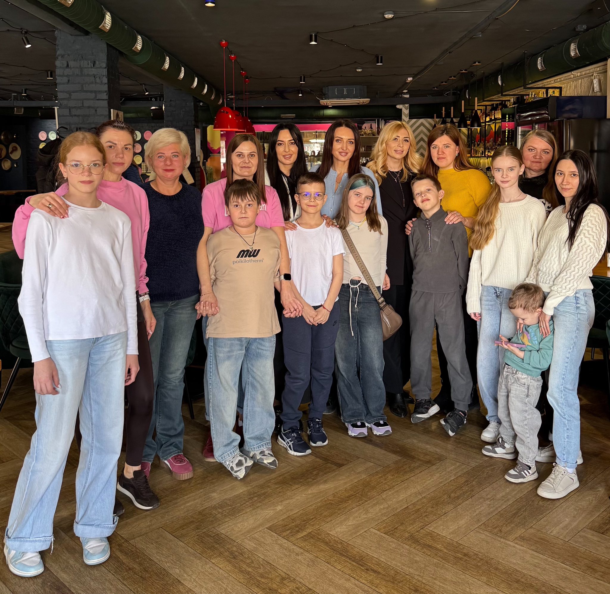 «Сила НЕЗЛАМНИХ»: у Вінниці відбувся теплий кулінарний майстер-клас для родин