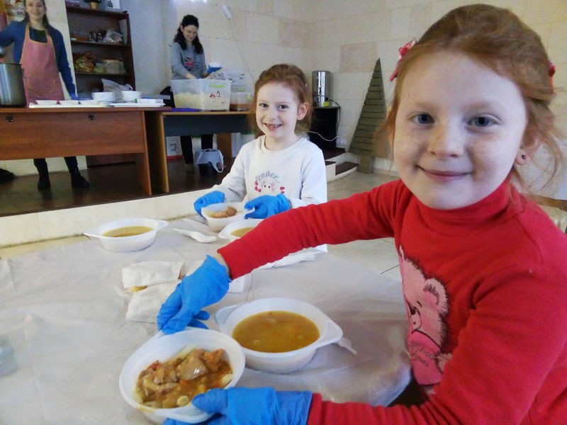 Одесских школьников зовут помогать на «Добром обеде»