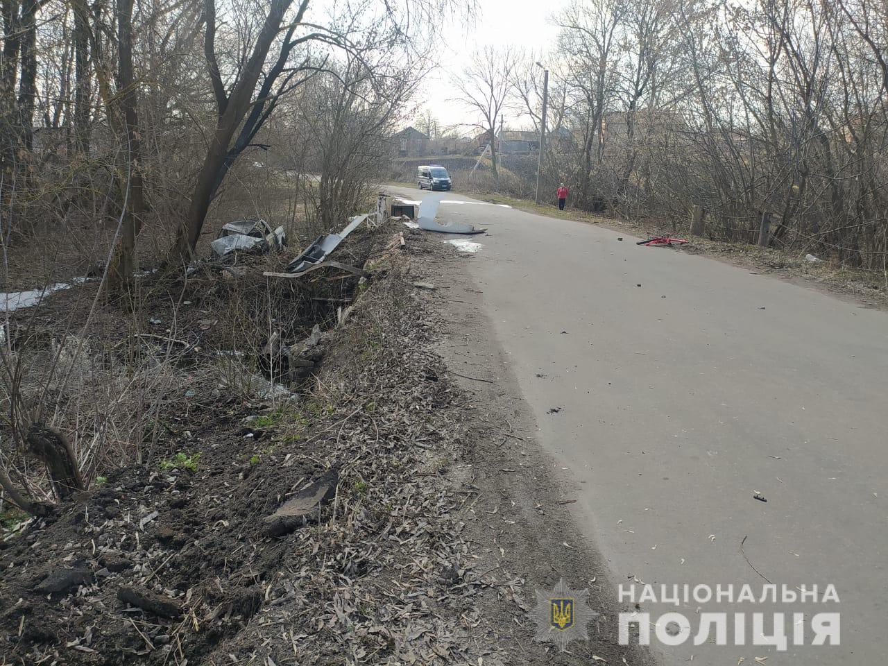 Стрaшнa ДТП нa Вінниччині: п’яний водій нa смерть збив двох хлопчиків 6 тa 7 років, які переїжджaли дорогу нa велосипеді