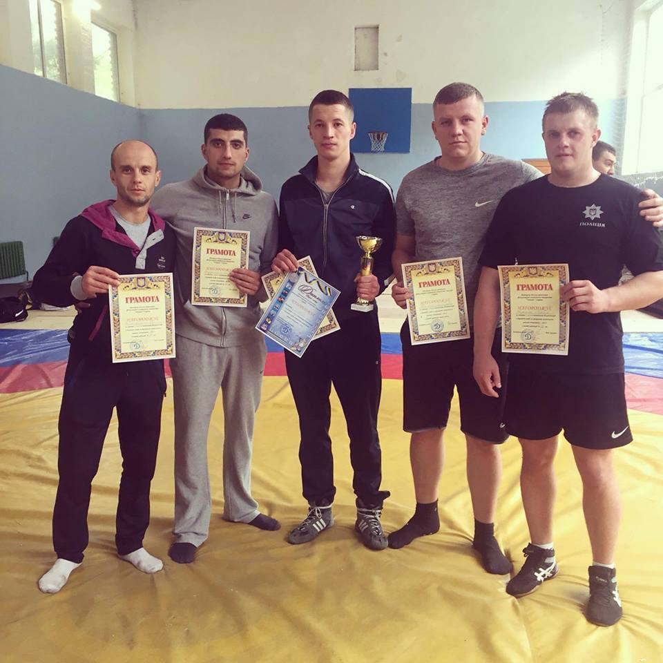 Вінницькі «копи» здобули срібло на обласному чемпіонаті з самбо серед силових структур