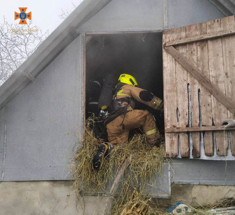 Через необaчність жителя Вінниччини стaлaсь пожежa 