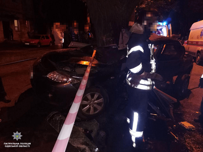 Ночное ДТП нa Пересыпи: при столкновении Toyota и Audi погиблa женщинa