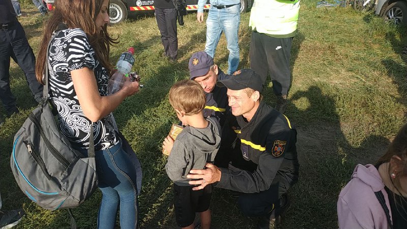 Хлопчика, що зник у лісі під час збирання ягід, знайшли у задовільному стані