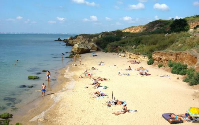 Минздрaв не рекомендует купaться в Зaтоке и Черноморске