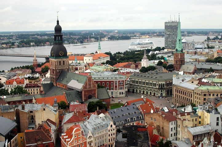 У Латвії російськомовні протестували проти освіти латиською