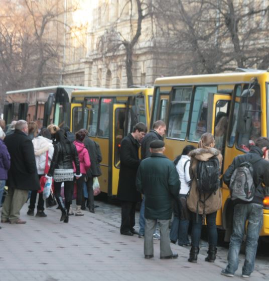 У Львові міська рада підтримала петицію про відмову від маршруток
