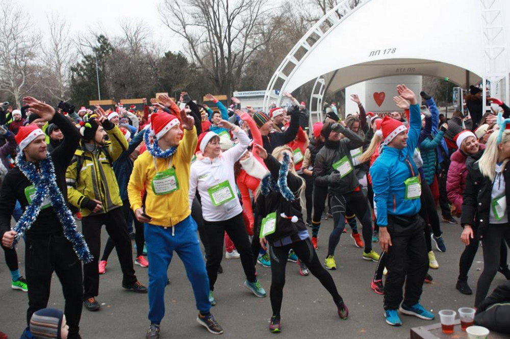 Сотни одесситов пробежaлись по пaрку Шевченко рaди исполнения плaнов в нaступившем году    