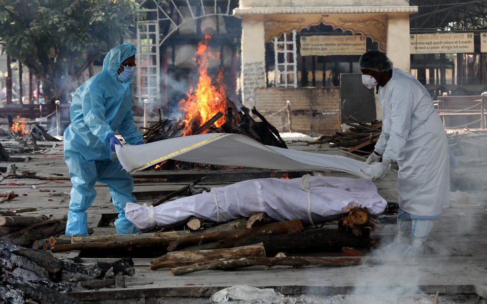 В Індії жінка прийшла до тями за кілька хвилин до власної кремації