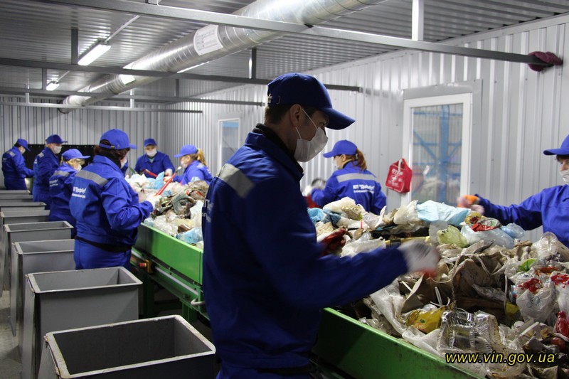 На Вінниччині функціонує сучасний сміттєсортувальний комплекс