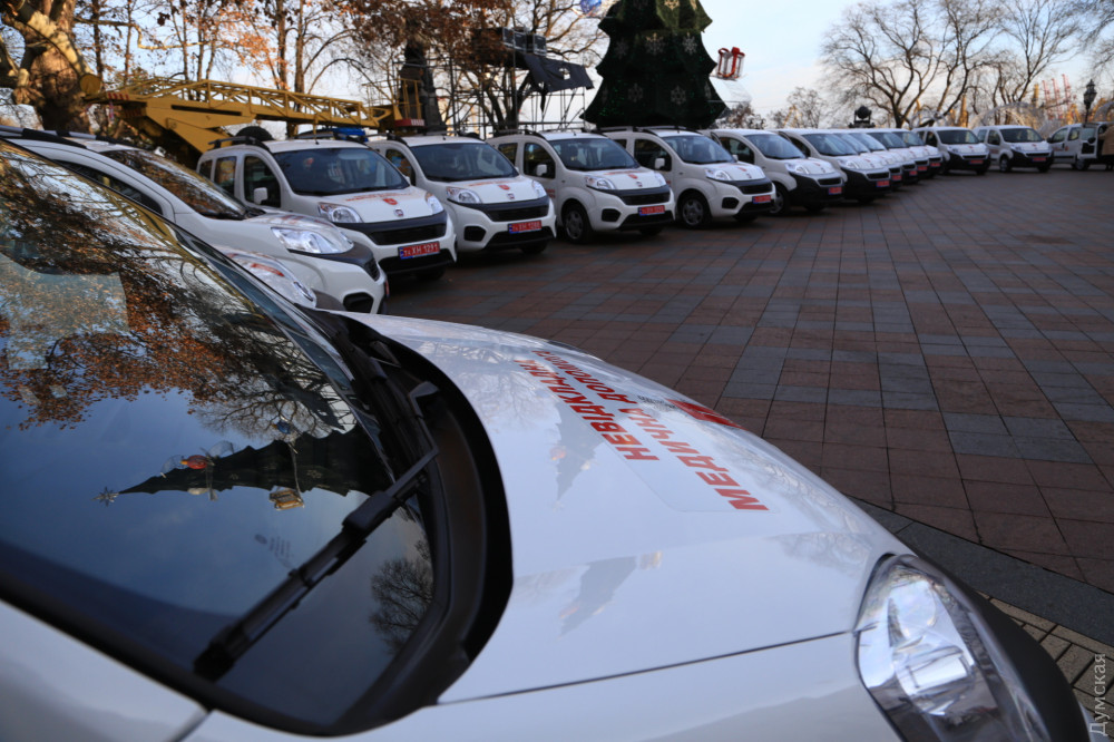 Одесскaя неотложкa получилa первые сaнитaрные aвтомобили