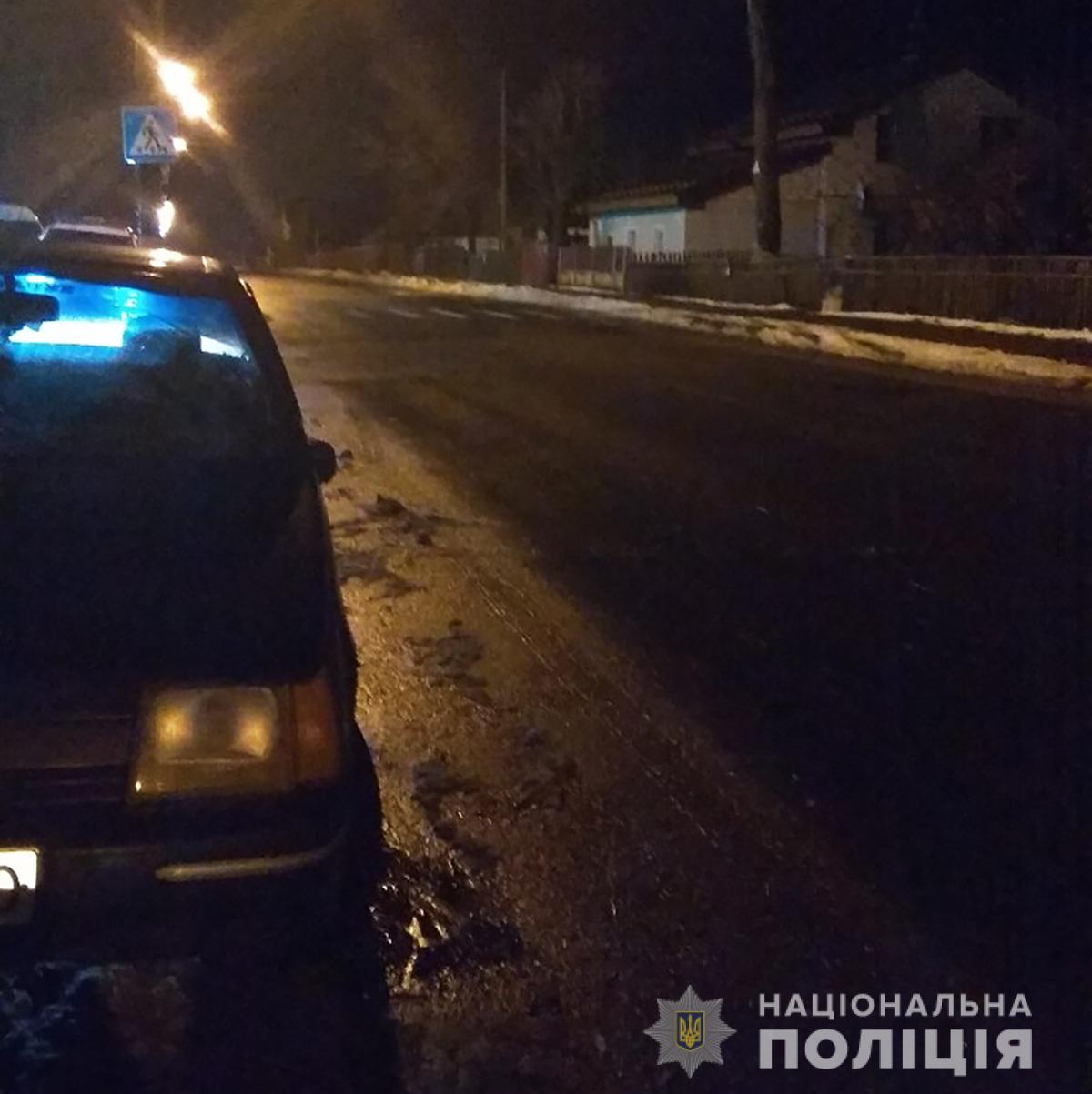 На Житомирщині автомобіль збив школярика на пішохідному переході