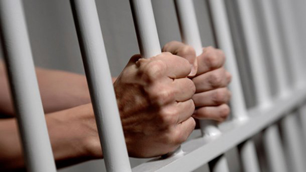 За посягання на життя поліцейського вінничанину загрожує довічне ув'язнення