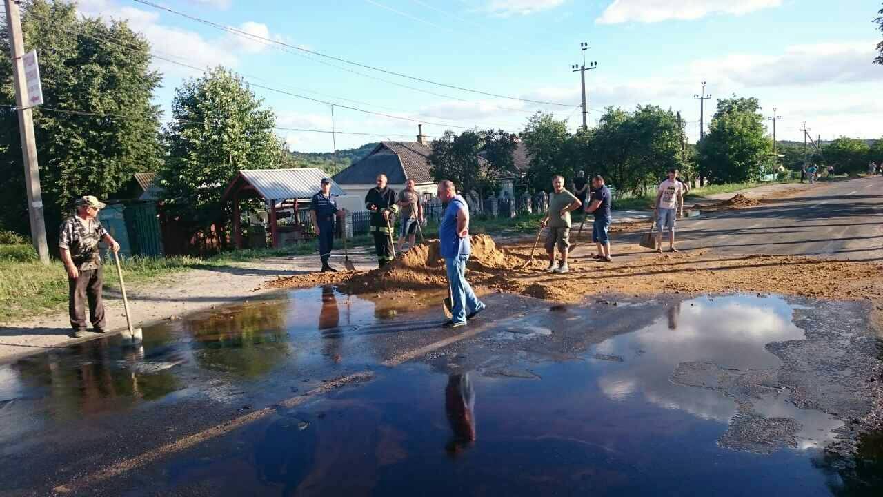 На Вінниччині розлилось пальне на території АЗС