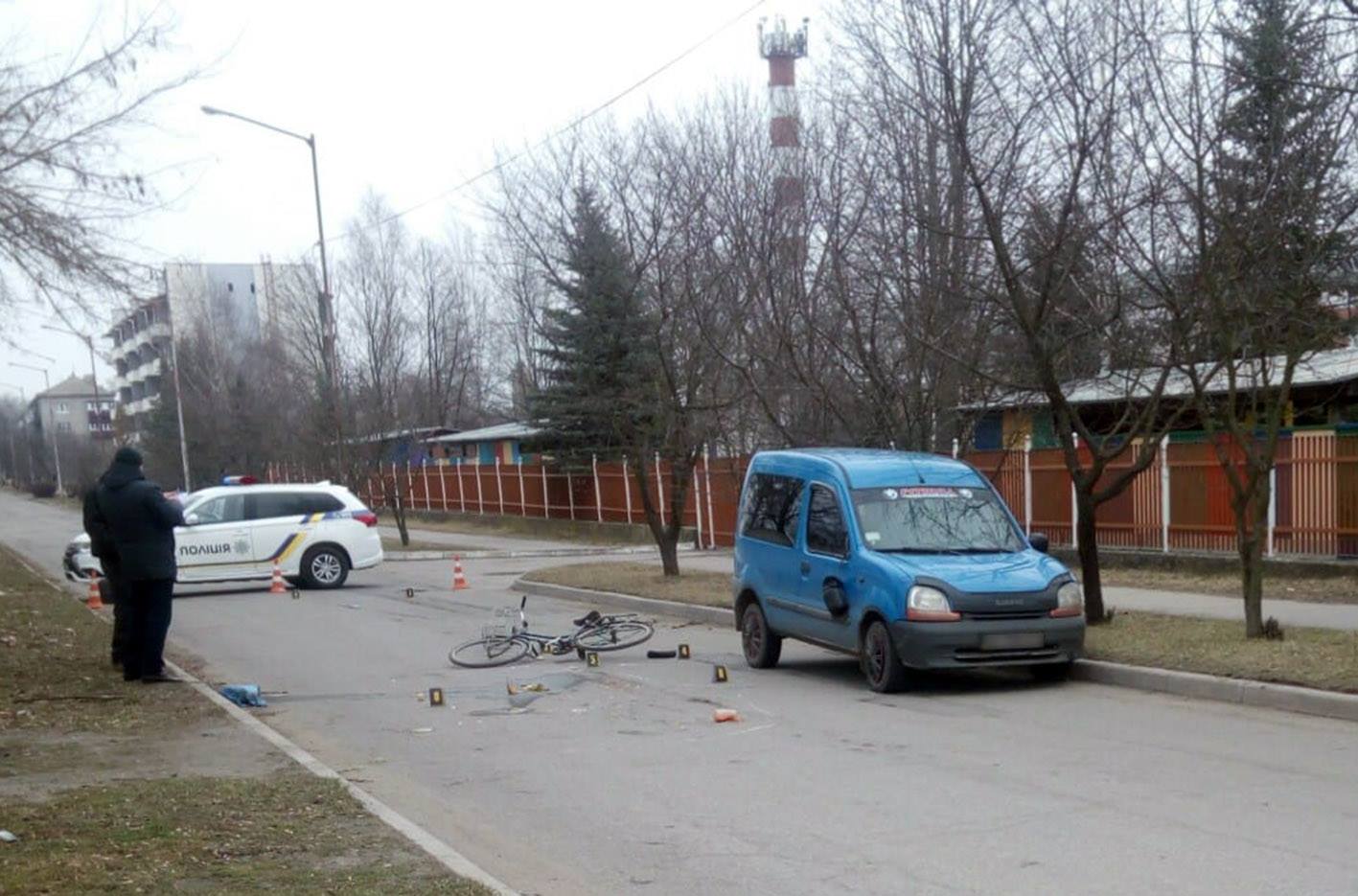 На Хмельниччині під час ДТП тяжко постраждав літній велосипедист