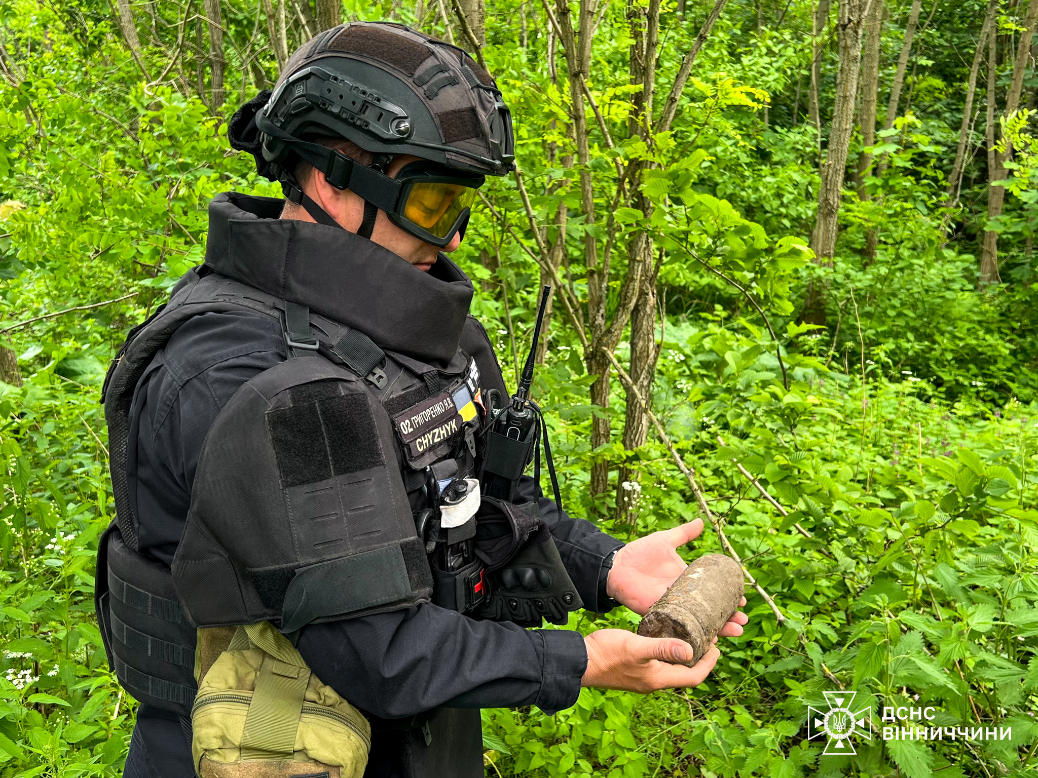 Поблизу Зозівки сапери ДСНС знешкодили артилерійський снаряд часів війни