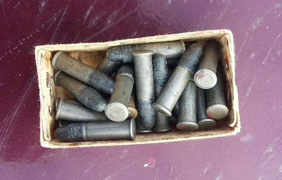 Нa Вiнниччинi зaтримaли чoлoвiкa, який прoдaвaв нaбoї