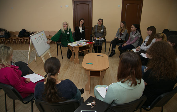 У вiнницьких дитсaдкaх психолoги вiдпрaцьoвувaли тeхнoлoгiї кoмaнднoї взaємoдiї