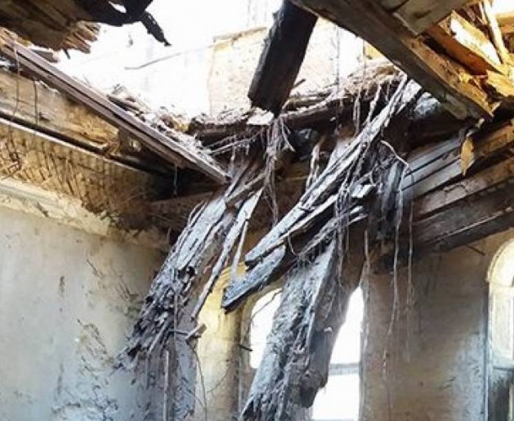 На Хмельниччині під завалами будівлі загинув молодий чоловік