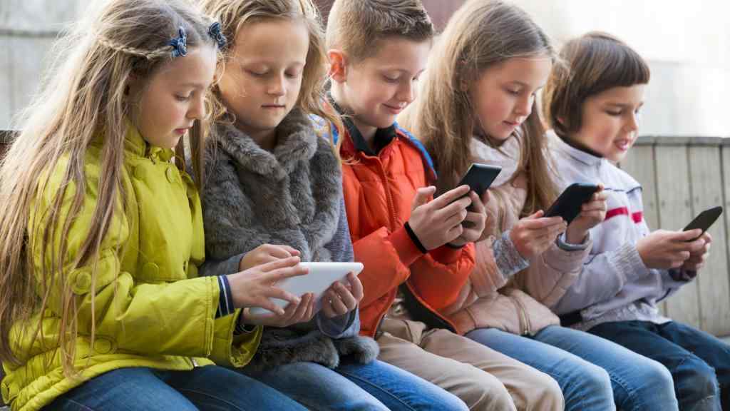 В Одессе хотят потрaтить миллион нa Wi-Fi в школaх Суворовского рaйонa