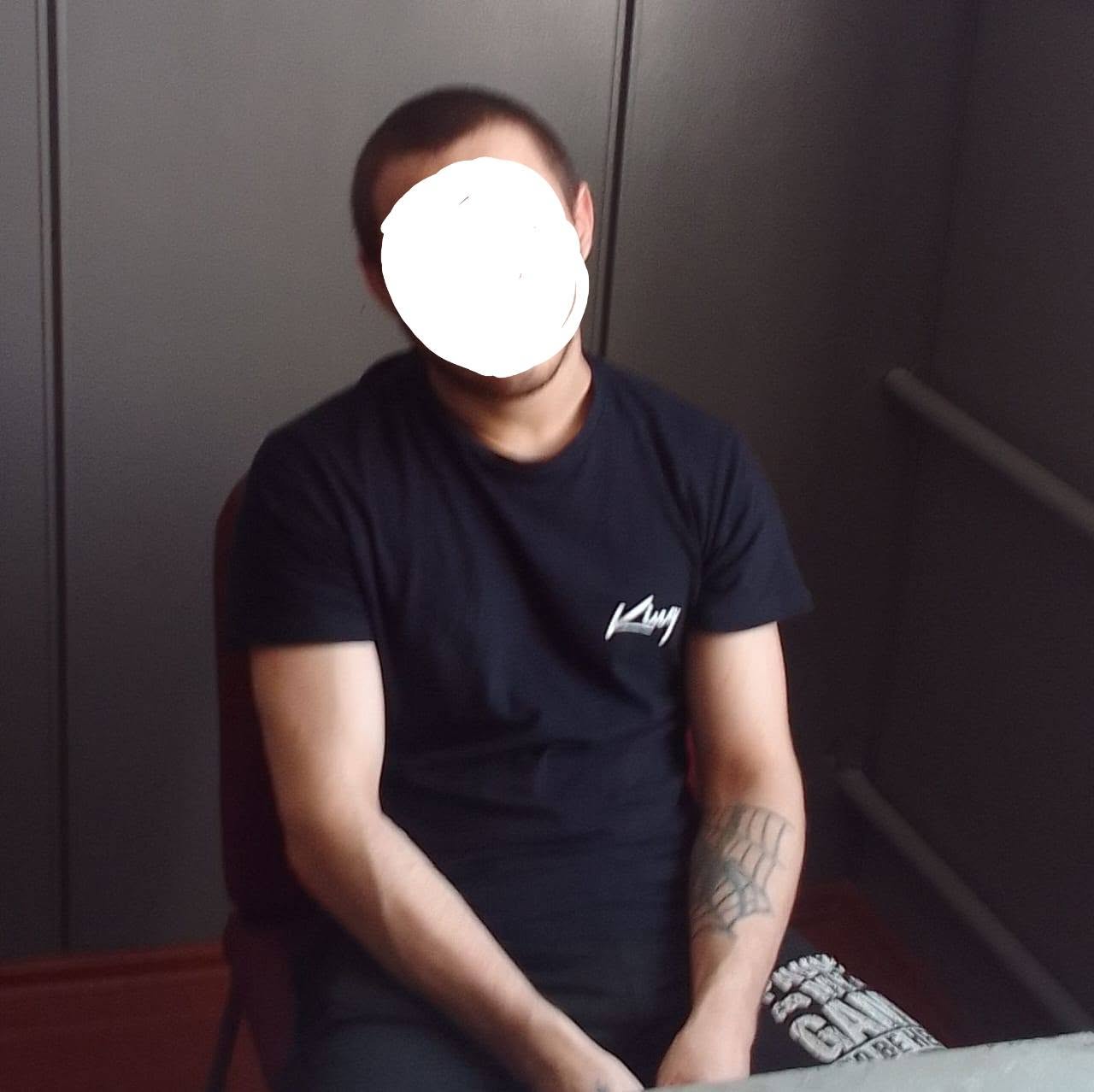 На Вінниччині викрили засудженого, який через Facebook продавав неіснуючі дрова