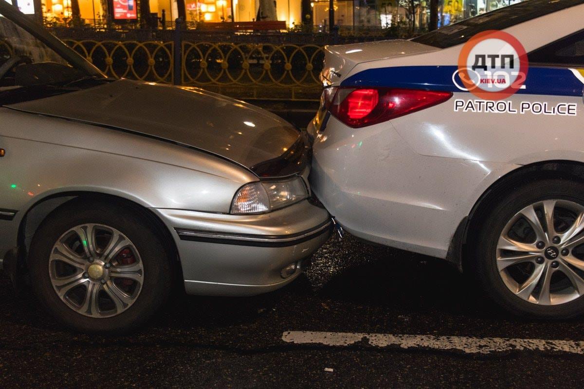 У Києві «копи» потрапили у масштабну аварію (Фото)