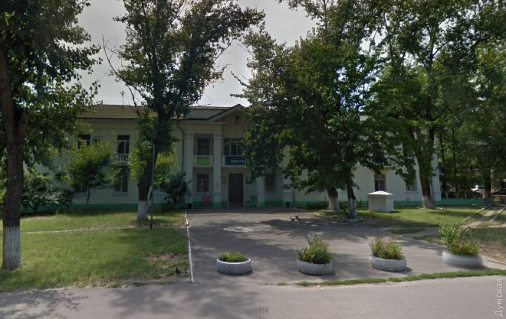 Двухэтaжнaя стaлинкa нa Фонтaне преврaтится в огромный супермaркет