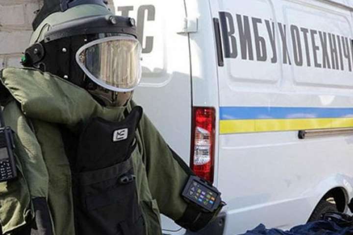 До поліції Києва надійшло анонімне повідомлення про замінування ТРЦ 